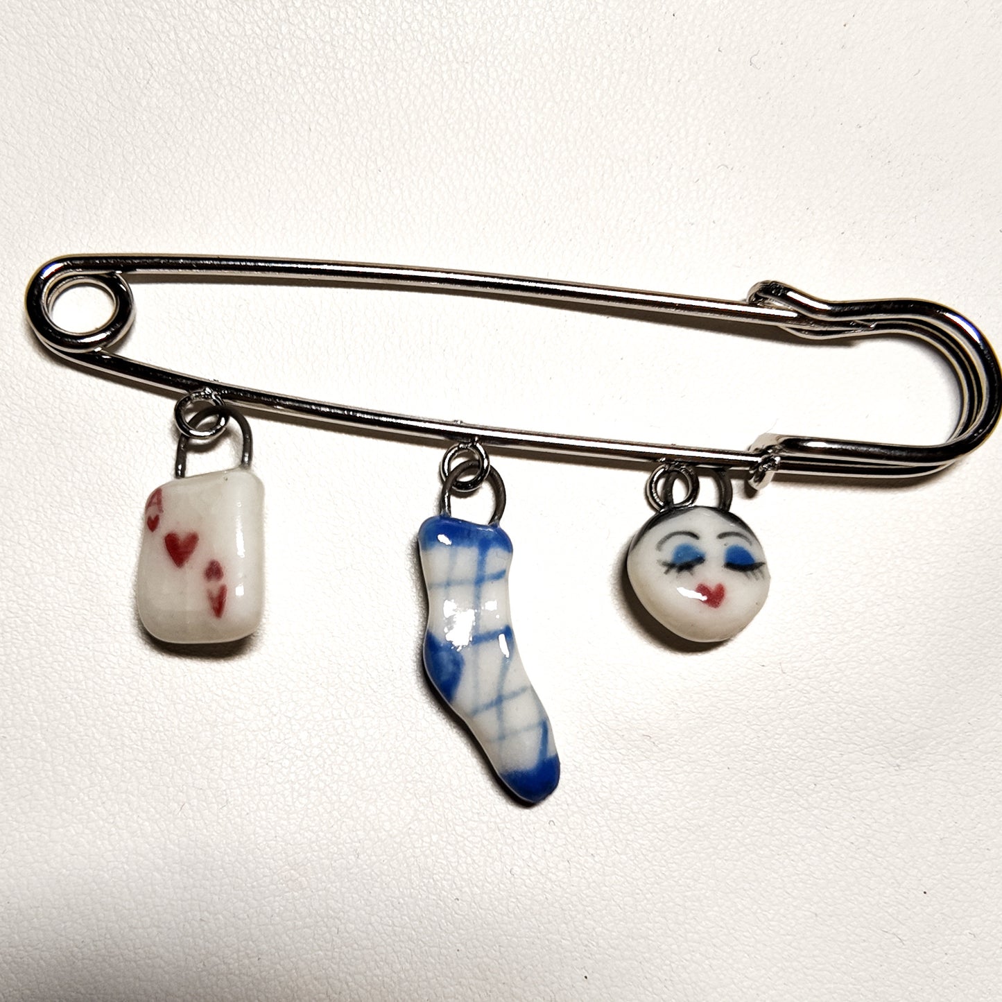 Chutzy Brooch