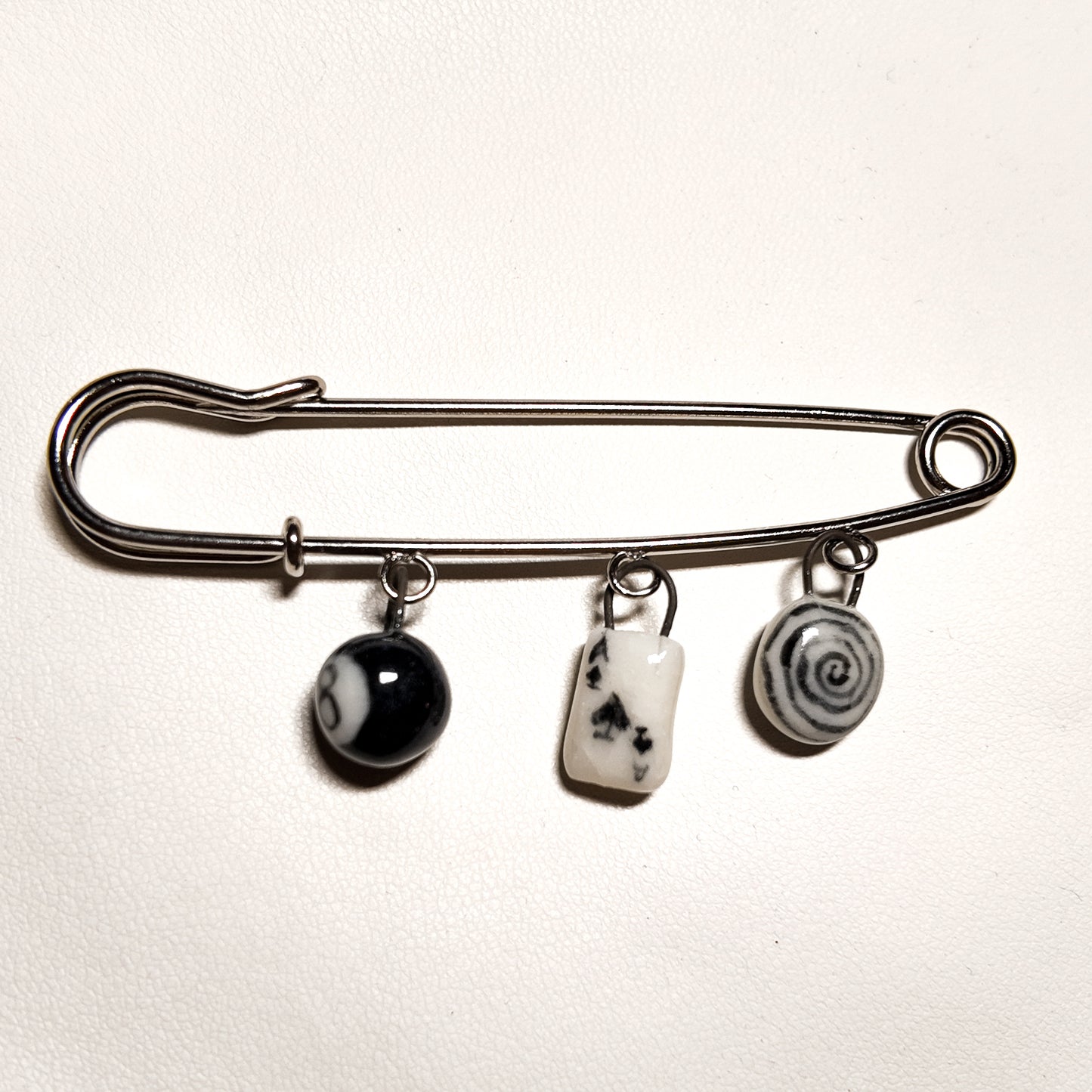 Chutzy Brooch