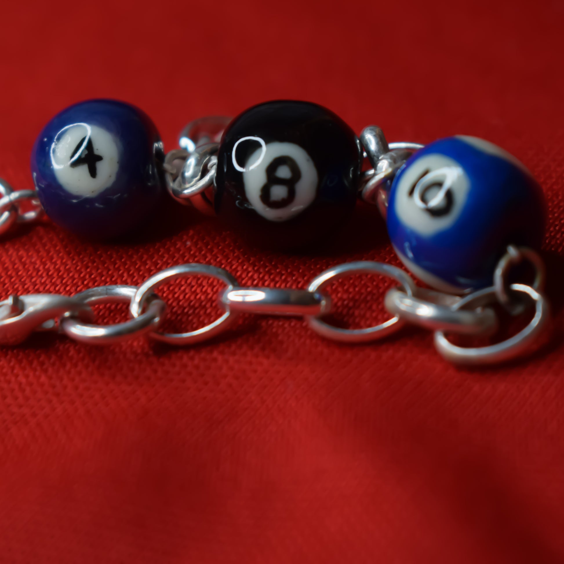 Silly billiard bracelet - Chutzy