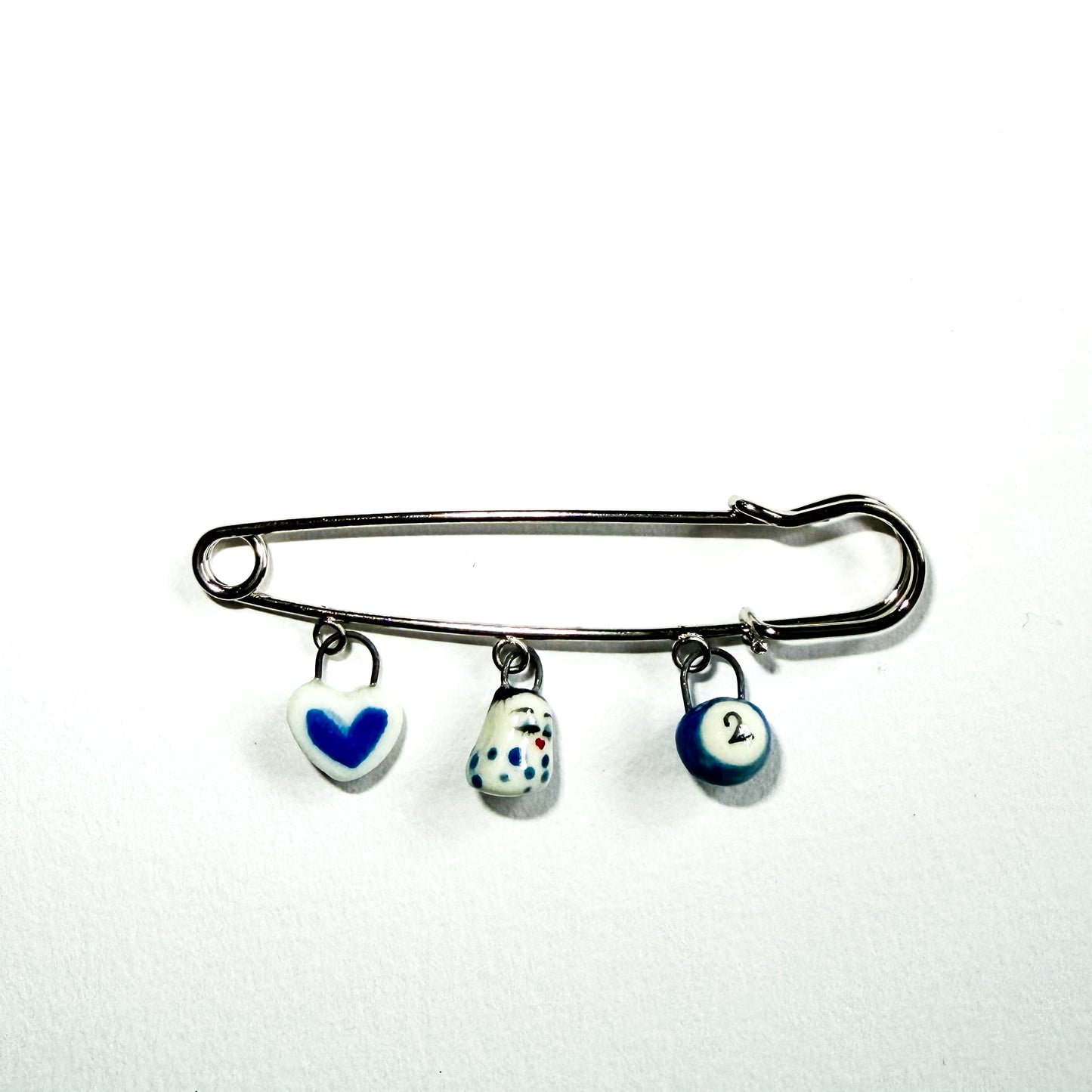 Chutzy Brooch - Chutzy