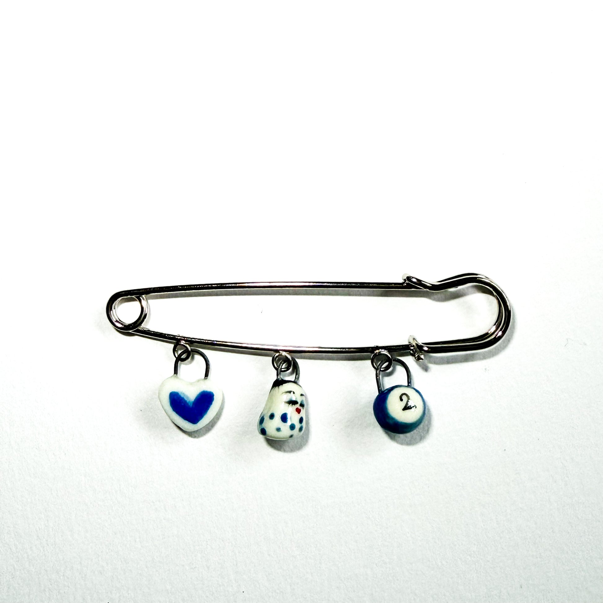 Chutzy Brooch - Chutzy